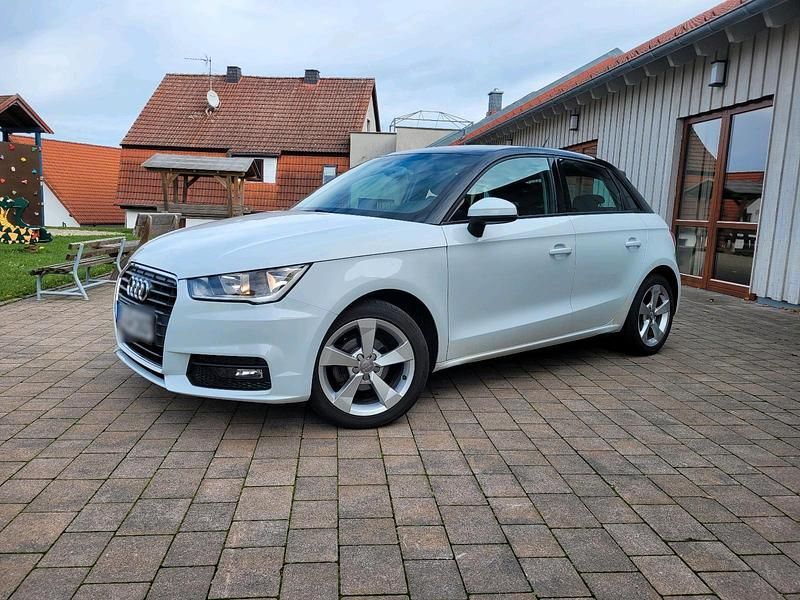 Gebraucht Audi A1 Sportback 90 PS (66 kW) 2015 Weiß Kleinwagen