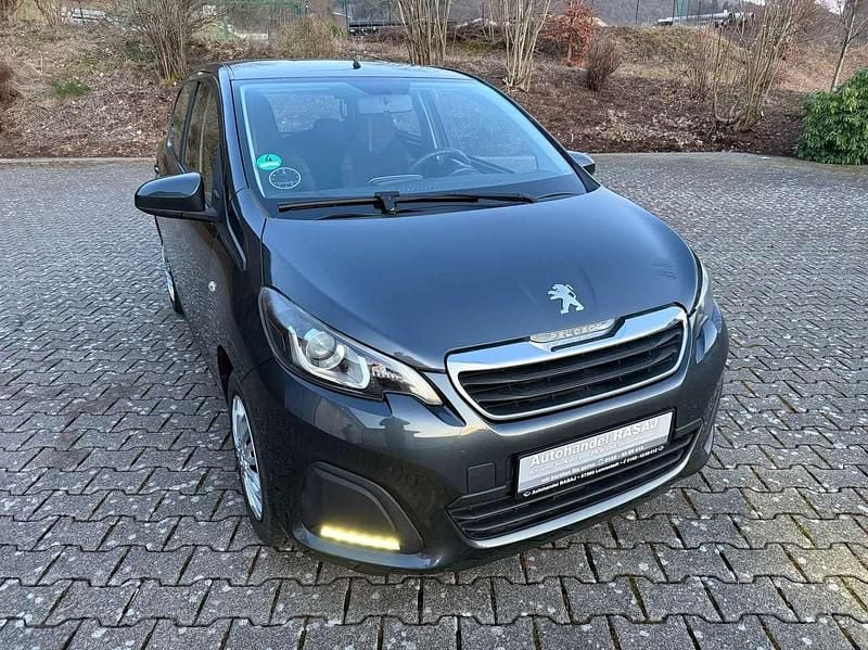 Gebraucht Peugeot 108 Active 69 PS (50 kW) 2015 Grau Kleinwagen