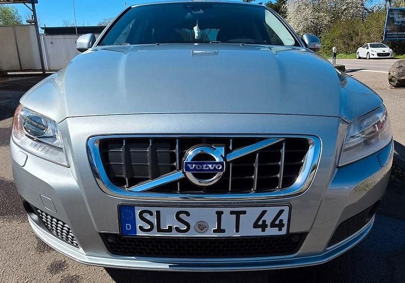 Gebraucht Volvo V70 Summum 163 PS (119 kW) 2010 Silber Kombi