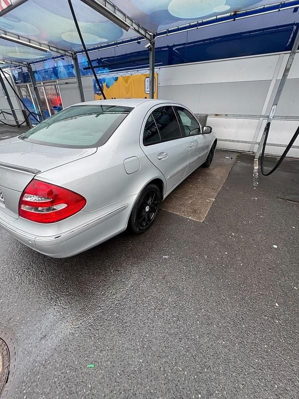 Gebraucht Mercedes E240 177 PS (130 kW) 2003 Grau Limousine