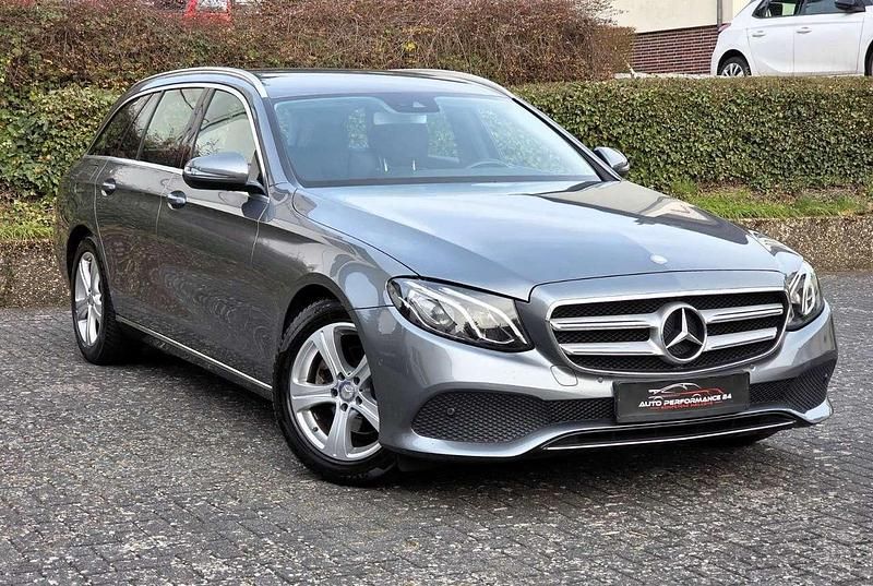 Gebraucht Mercedes E220 194 PS (142 kW) 2017 Grau Kombi