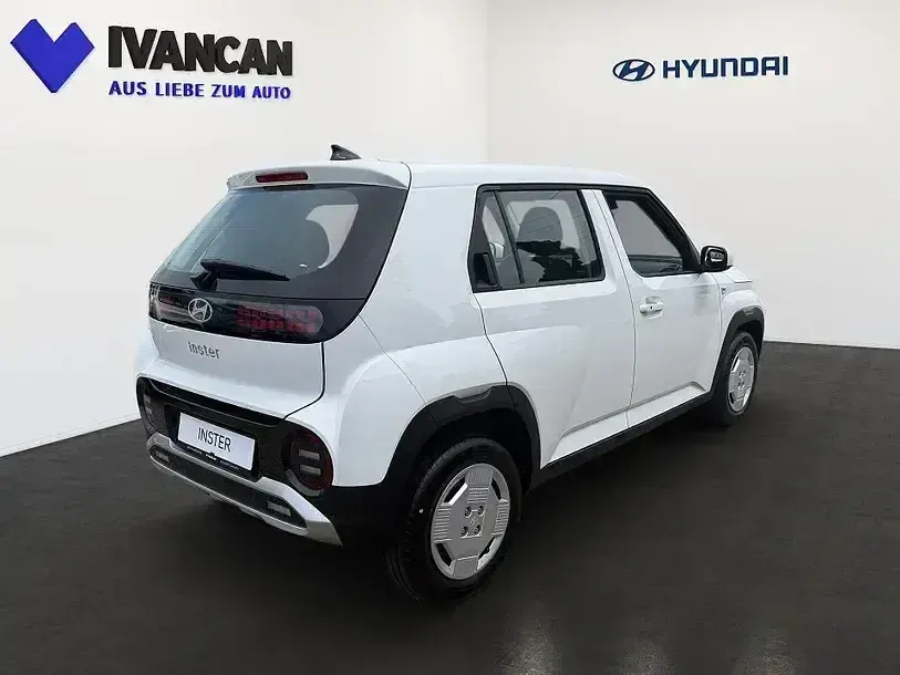 Gebraucht Hyundai Inster Select 71 kW (97 PS) 2025 Weiß Kleinwagen
