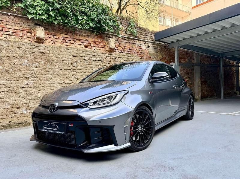 Gebraucht Toyota Yaris 280 PS (205 kW) 2024 Palladium silber metallic Kleinwagen