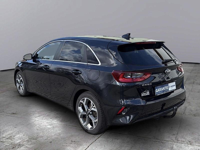 Gebraucht Kia Ceed 140 PS (102 kW) 2019 Schwarz Kleinwagen