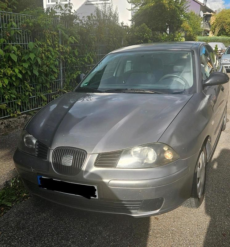 Grau Gebraucht 2004 Seat Ibiza Kleinwagen | 890 € (Guter Preis) - Bild 1/4