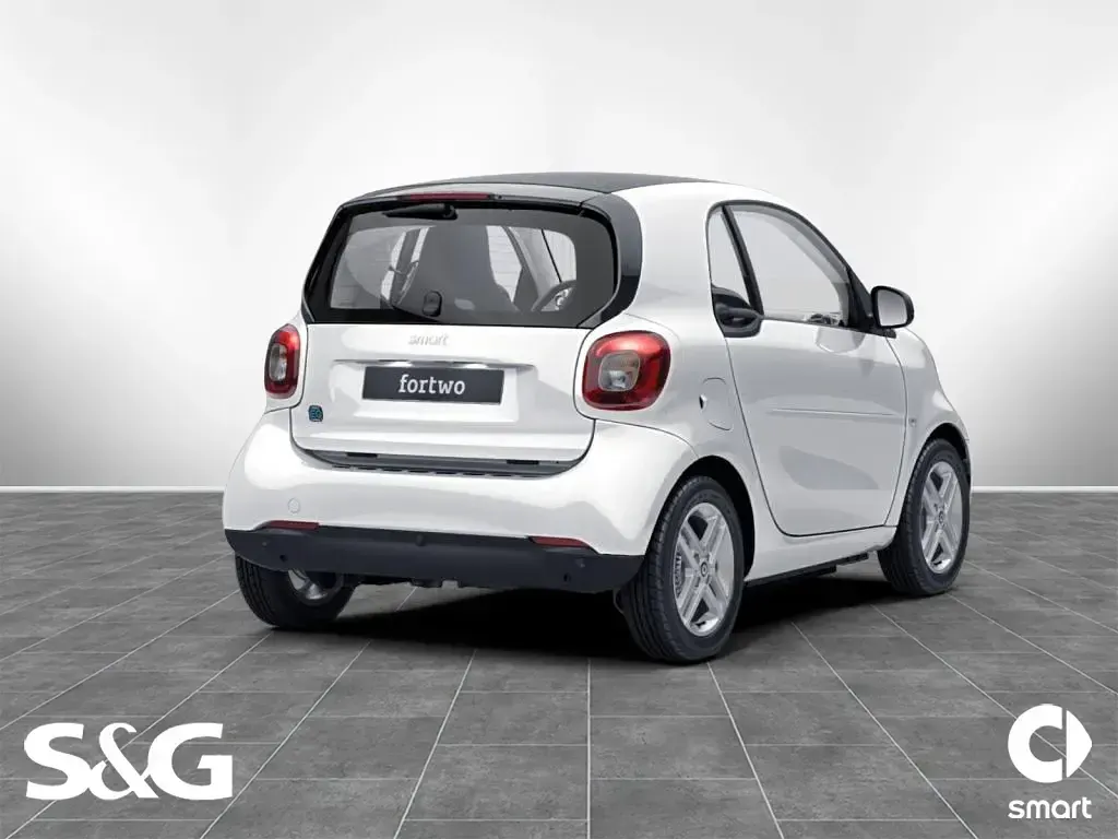 Gebraucht Smart ForTwo Coupé 60 kW (82 PS) 2023 Bodypanels in white Kleinwagen