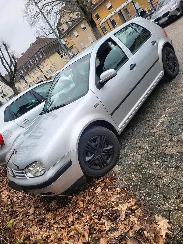 Gebraucht VW Golf IV Edition 75 PS (55 kW) 2002 Silber Kleinwagen