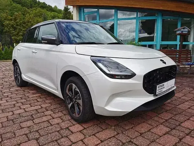 Gebraucht Suzuki Swift Comfort+ 83 PS (61 kW) 2025 Weiß Limousine
