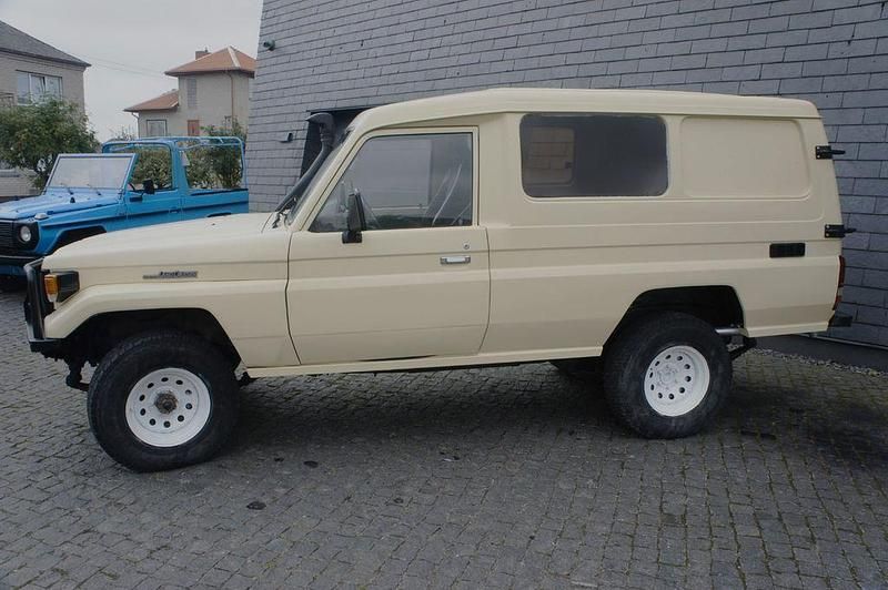 Gebraucht Toyota Land Cruiser 122 PS (89 kW) 1996 Beige SUV