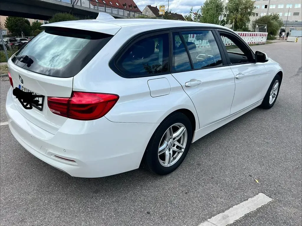 Gebraucht BMW 318 Sport Line 150 PS (110 kW) 2015 Weiß Kombi