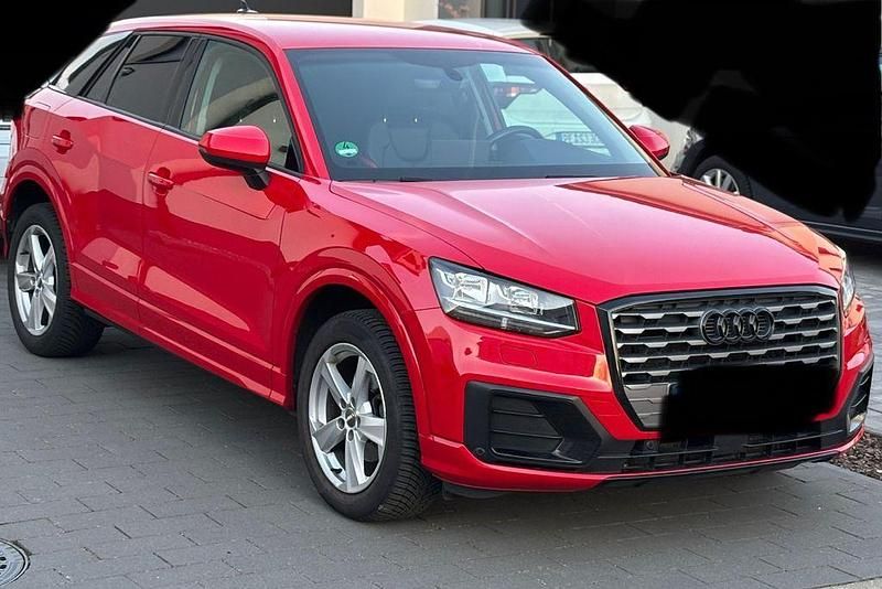 Gebraucht Audi Q2 Black Edition 116 PS (85 kW) 2019 Rot SUV