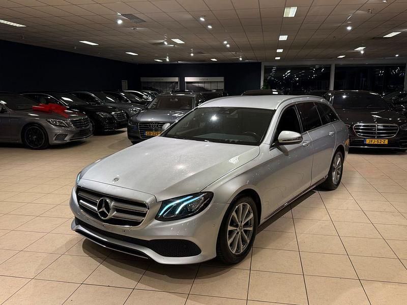 Gebraucht Mercedes E200 Avantgarde 150 PS (110 kW) 2017 Silber Limousine