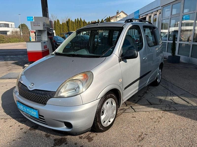 Gebraucht Toyota Yaris Verso Sol 86 PS (63 kW) 2001 Silber Van / Kleinbus