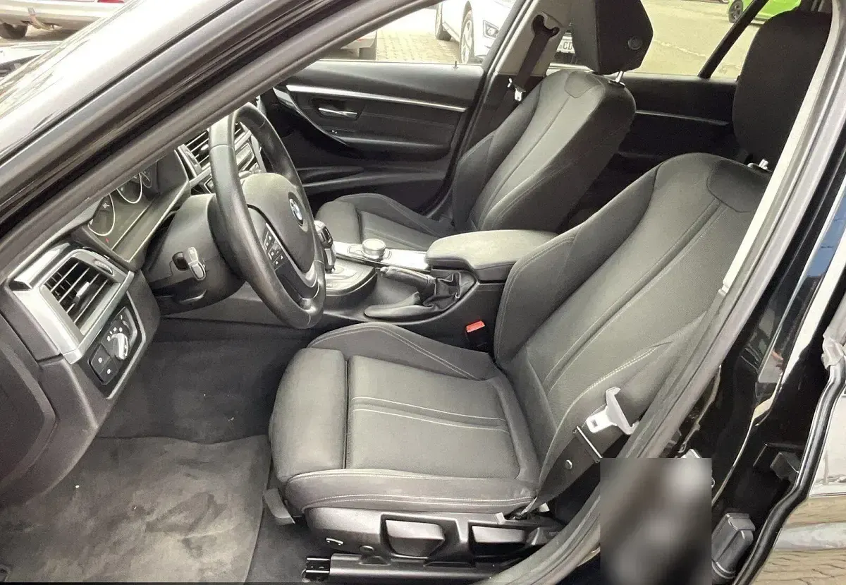 Gebraucht BMW 320 Sport Line 190 PS (139 kW) 2017 Schwarz Kombi
