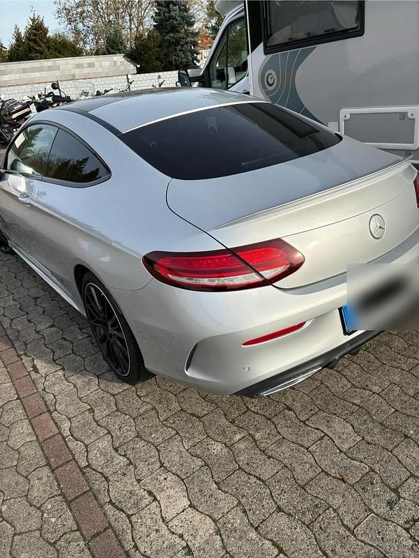 Silber Gebraucht 2021 Mercedes C300 AMG Coupé | 39.800 € (Fairer Preis) - Bild 1/4
