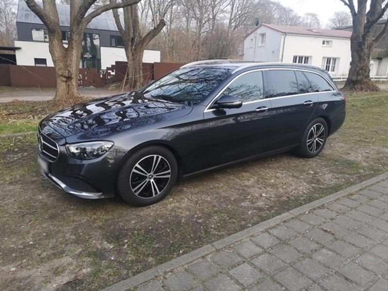 Gebraucht Mercedes E220 194 PS (142 kW) 2020 Grau Kombi