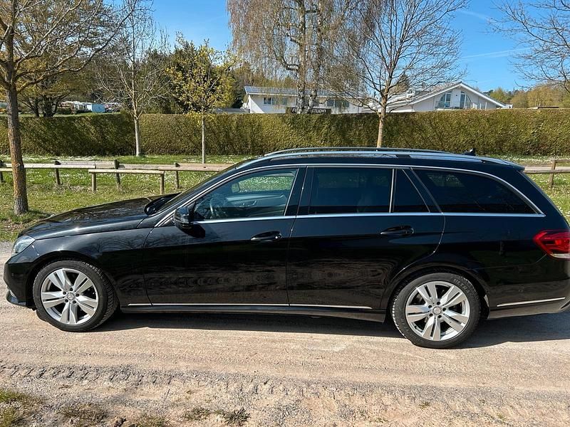 Usata Mercedes E350 252 CV (185 kW) 2013 Nero Station wagon