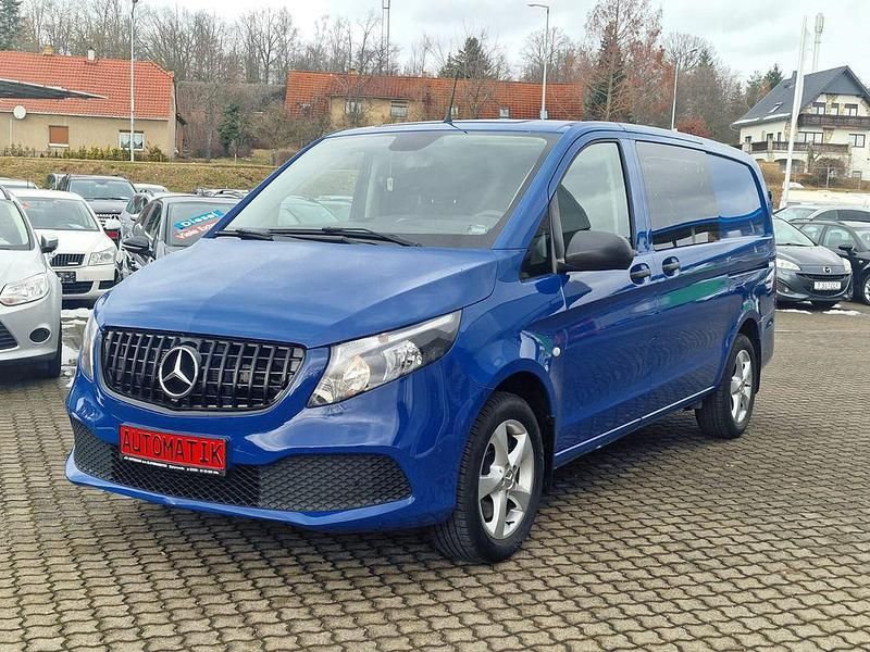 Gebraucht Mercedes Vito 163 PS (119 kW) 2017 Blau Van