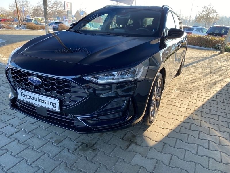 Gebraucht Ford Focus ST-Line 125 PS (91 kW) 2023 Schwarz Limousine