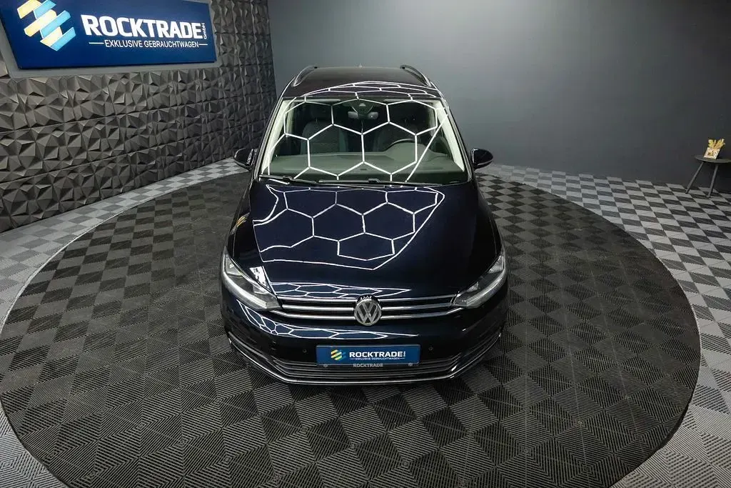 Gebraucht VW Touran IQ Drive 116 PS (85 kW) 2019 Schwarz Van / Kleinbus