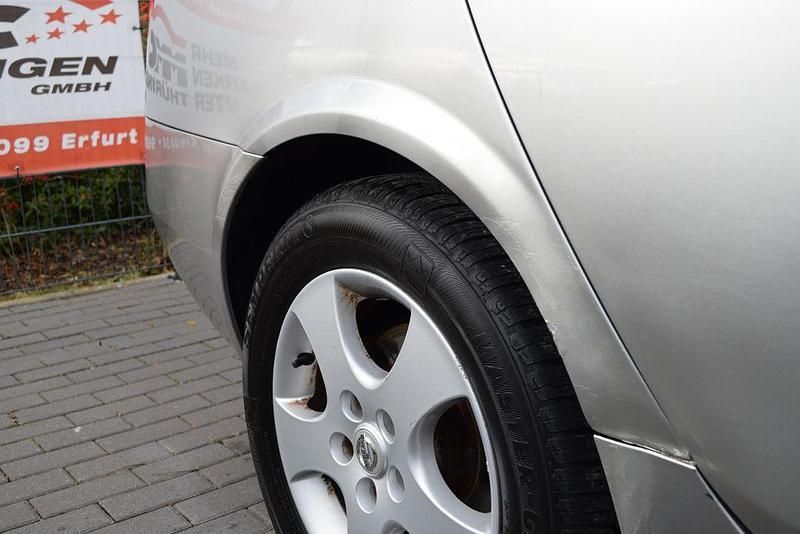 Gebraucht Nissan Primera Acenta 116 PS (85 kW) 2002 Grau Limousine