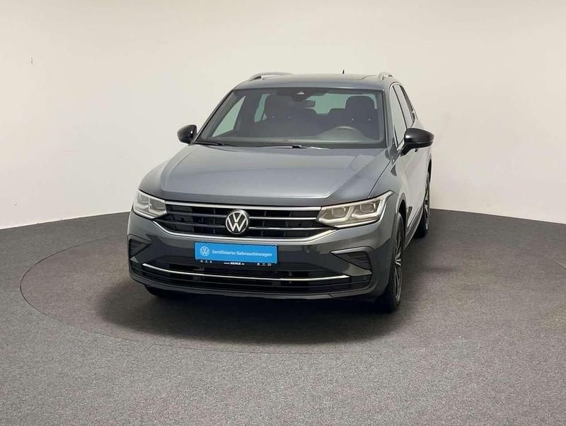 Gebraucht VW Tiguan Move 150 PS (110 kW) 2024 Delfingrau metallic SUV