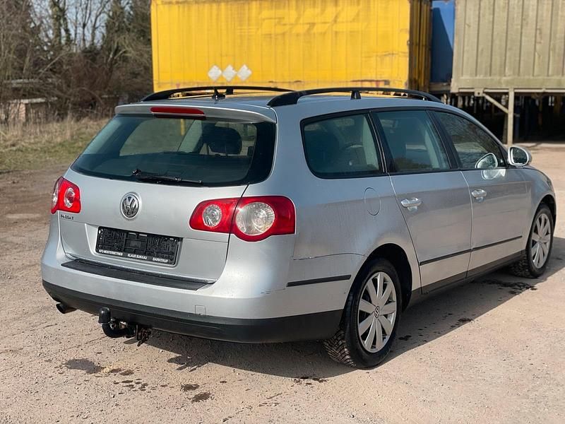 Gebraucht VW Passat Comfortline 102 PS (75 kW) 2006 Grau Kombi