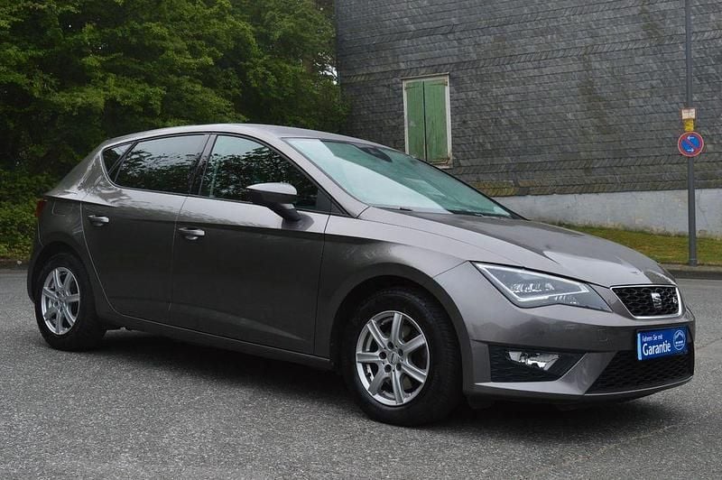 Usata Seat Leon FR 125 CV (91 kW) 2017 Grigio Berlina