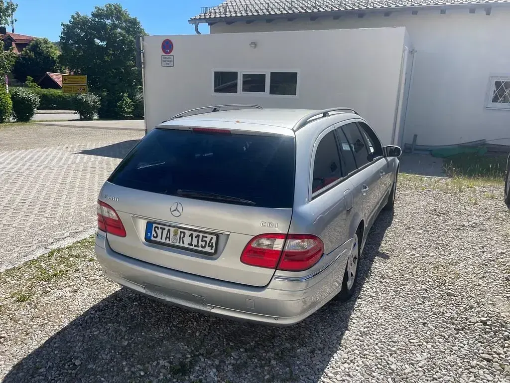 Gebraucht Mercedes E280 Classic 177 PS (130 kW) 2005 Silber Kombi