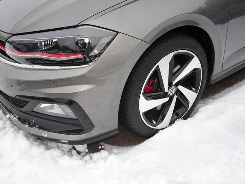 Gebraucht VW Polo Beats 200 PS (147 kW) 2020 Limestone grey Kleinwagen