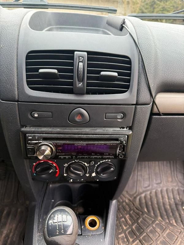 Gebraucht Renault Clio II R.S. 58 PS (42 kW) 2004 Rot Kleinwagen