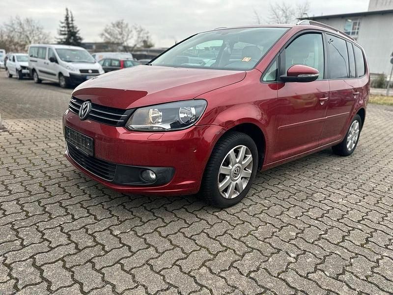 Gebraucht VW Touran Cup 105 PS (77 kW) 2015 Rot Van / Kleinbus