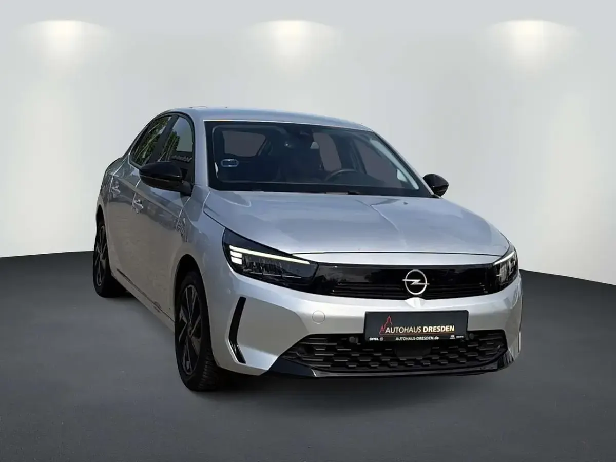 Gebraucht Opel Corsa 75 PS (55 kW) 2023 Kristall silber (metallic) Kleinwagen