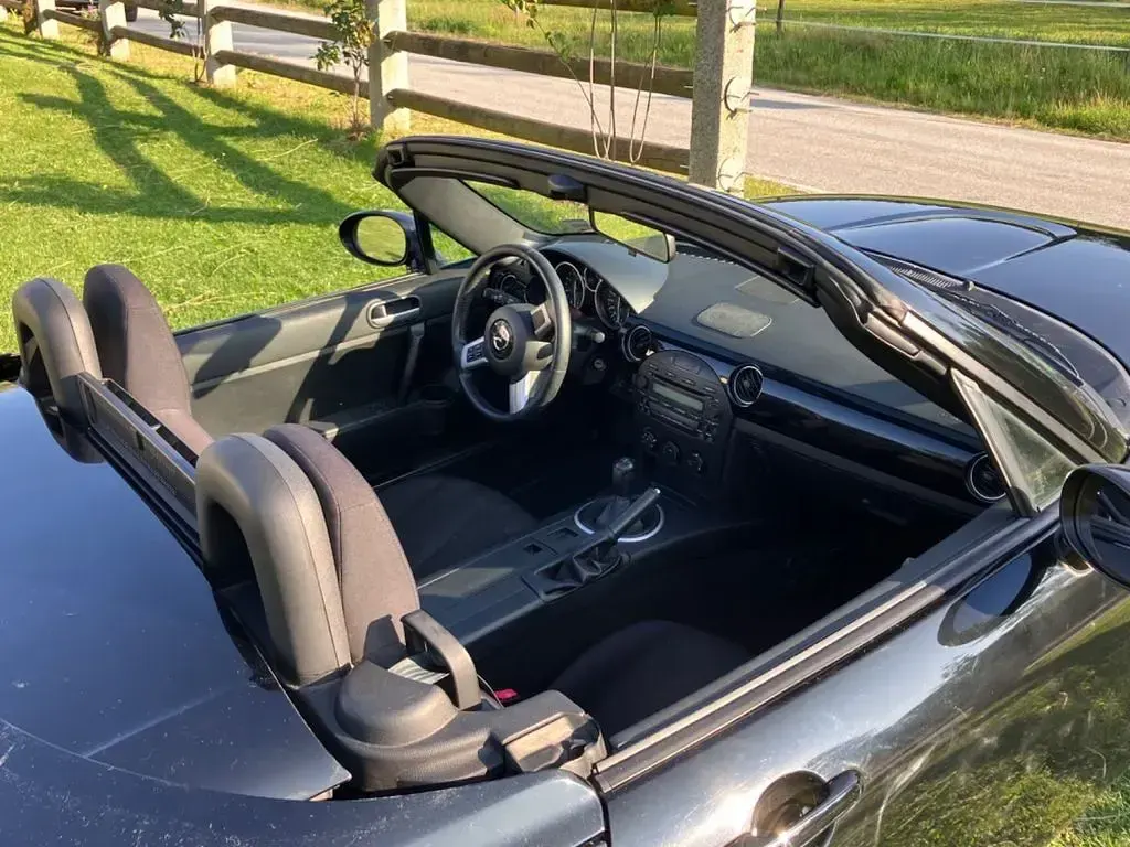 Gebraucht Mazda MX5 Emotion 126 PS (92 kW) 2007 Schwarz Cabrio