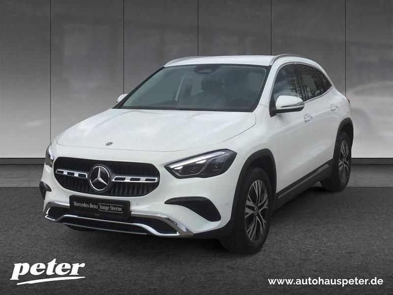 Unilack polarweiß Gebraucht 2024 Mercedes GLA200 Advanced Plus SUV | 38.470 € (Fairer Preis) - Bild 1/4
