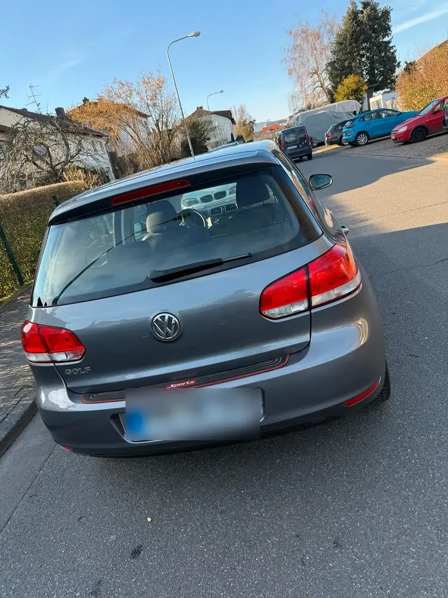 Gebraucht VW Golf VI 86 PS (63 kW) 2010 Grau Kleinwagen