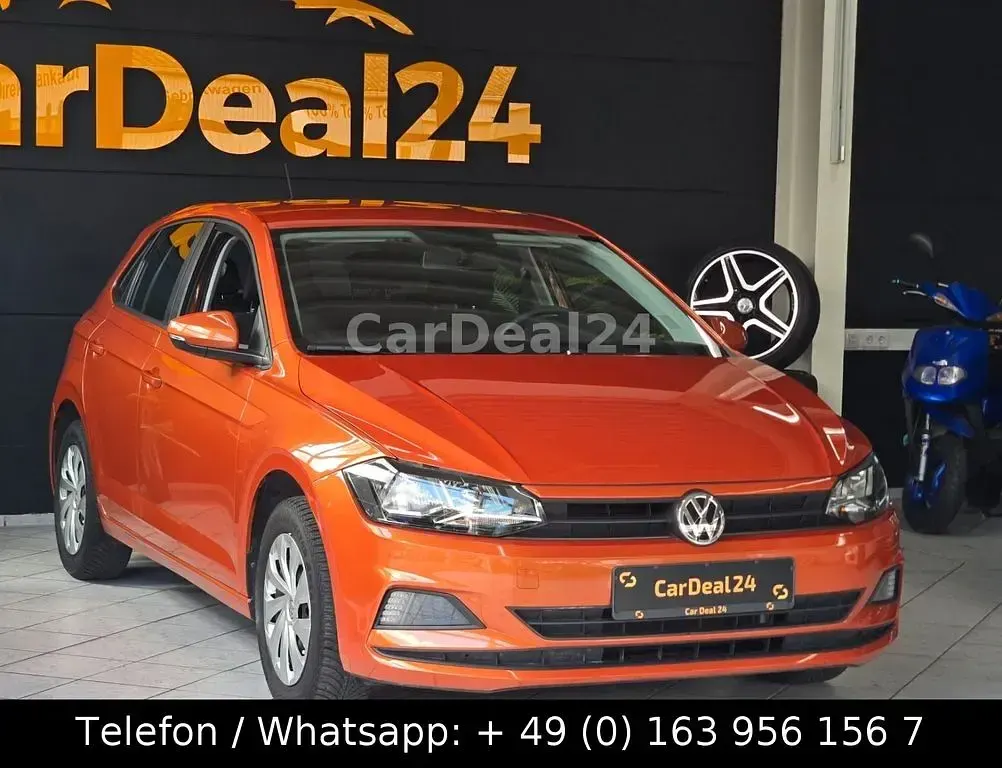 Gebraucht VW Polo Trendline 75 PS (55 kW) 2018 Orange Kleinwagen