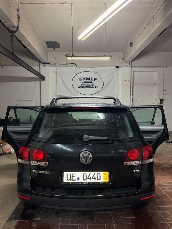 Schwarz Gebraucht 2008 VW Touareg Individual SUV | 7.350 € (Etwas zu teuer) - Bild 1/4