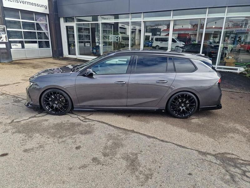 Neu Opel Astra Ultimate 170 PS (125 kW) 2025 Grau Kombi