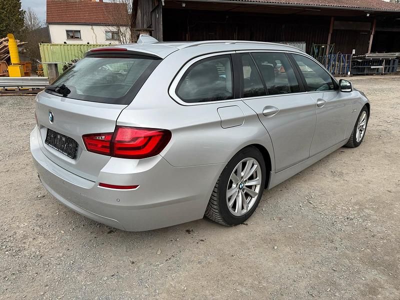 Gebraucht BMW 523 204 PS (150 kW) 2010 Silber Kombi