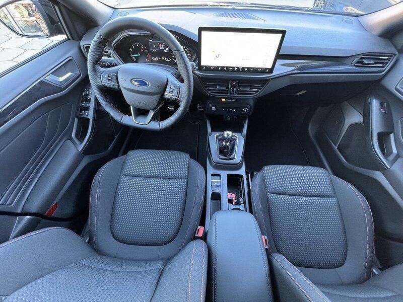 Neu Ford Focus ST-Line 125 PS (91 kW) 2025 Schwarz Limousine