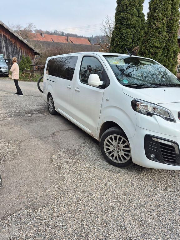 Gebraucht Peugeot Expert 177 PS (130 kW) 2018 Weiß Van