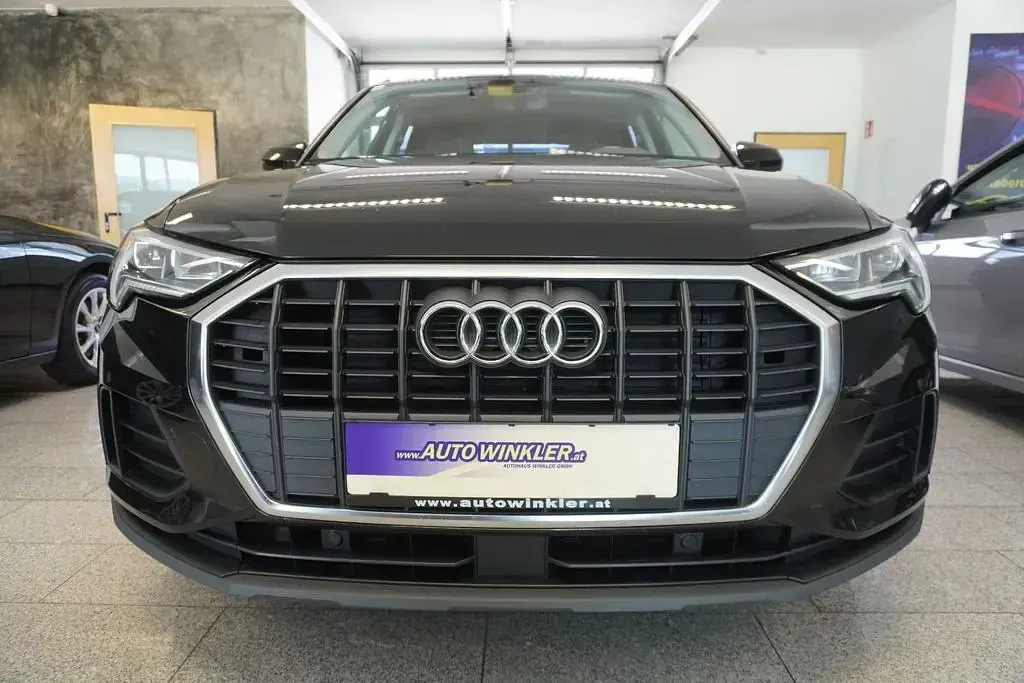 Gebraucht Audi Q3 Basis 150 PS (110 kW) 2022 Schwarz SUV