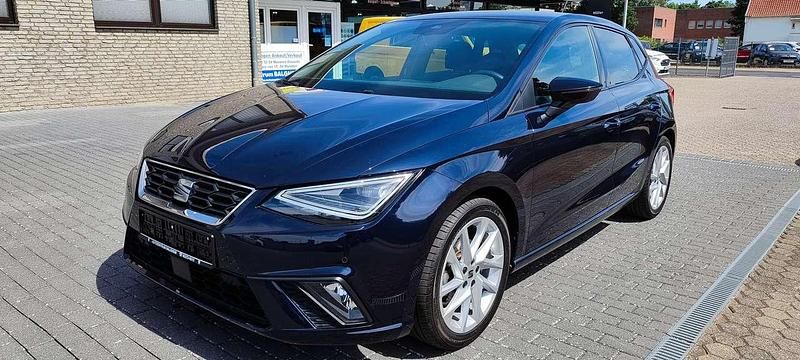 Asphaltblau Gebraucht 2021 Seat Ibiza FR Kleinwagen | 17.990 € (Superpreis) - Bild 1/4