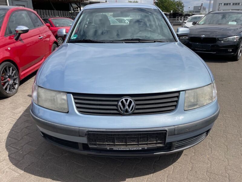 Gebraucht VW Passat 101 PS (74 kW) 1998 Silber Limousine