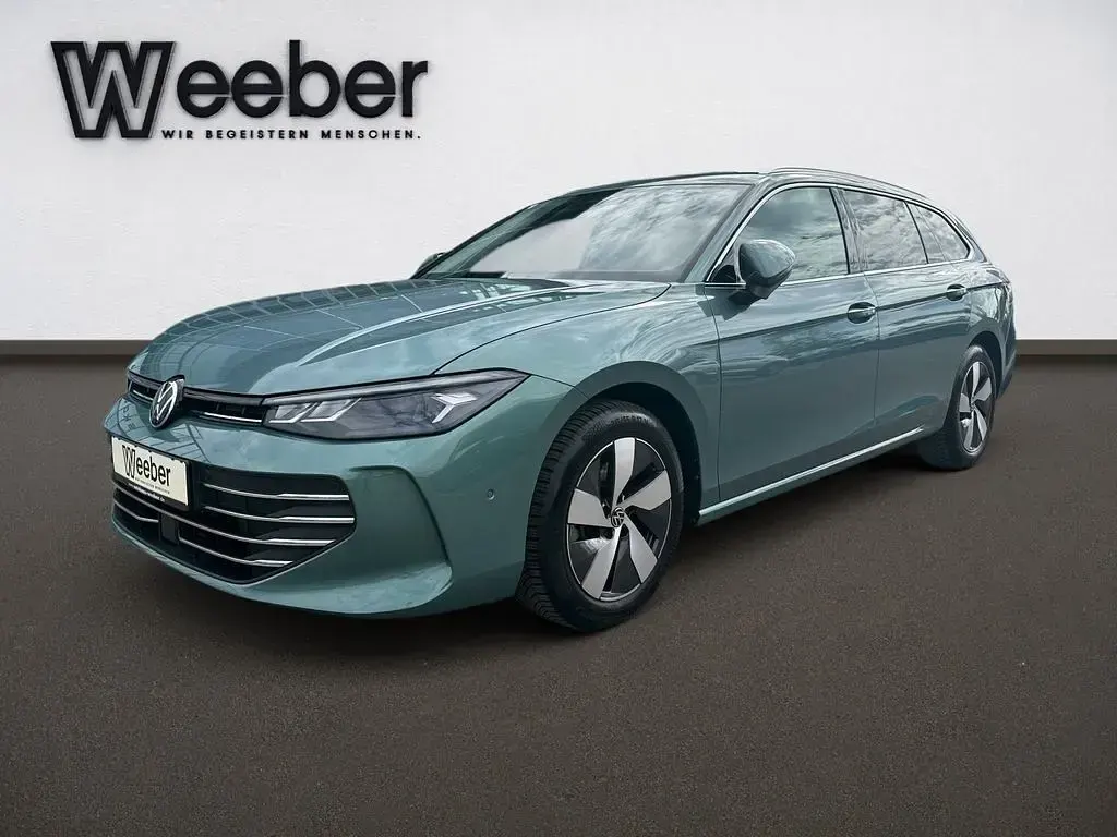 Gebraucht VW Passat Business 150 PS (110 kW) 2025 Blau Kombi