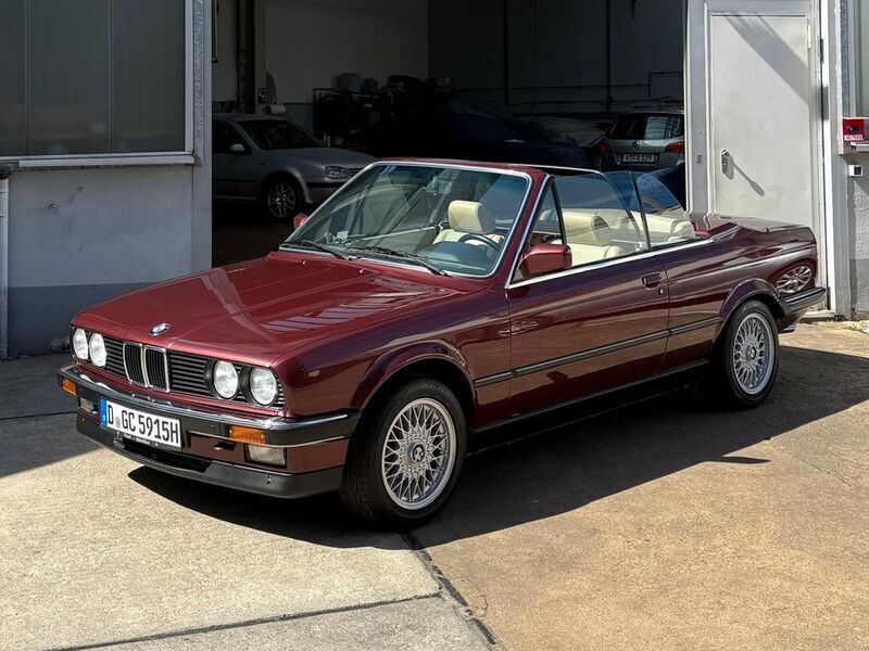 Rot Gebraucht 1987 BMW 325 Cabriolet Performance Cabrio | 28.880 € - Bild 1/4
