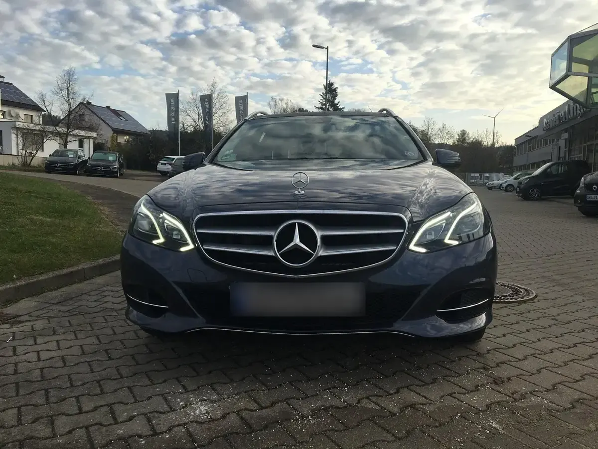 Usata Mercedes E350 252 CV (185 kW) 2014 Blu Station wagon