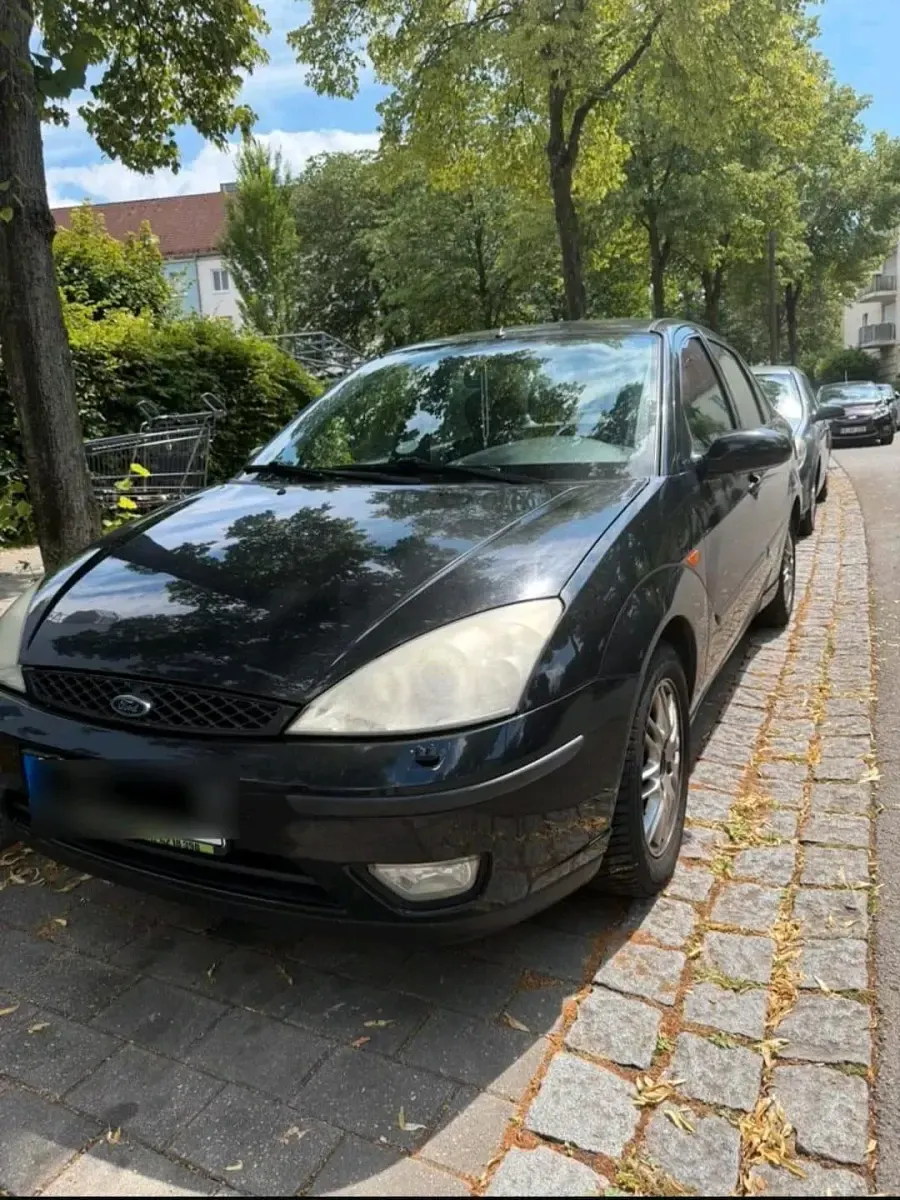 Usata Ford Focus 140 CV (102 kW) 2002 Nero Berlina