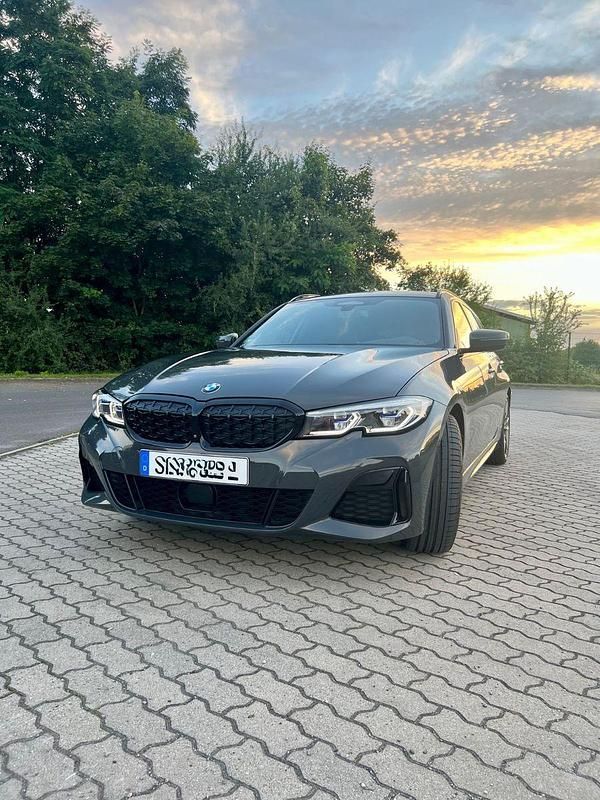 Grau Gebraucht 2019 BMW M340 M Sport Limousine | 40.700 € (Etwas zu teuer) - Bild 1/4